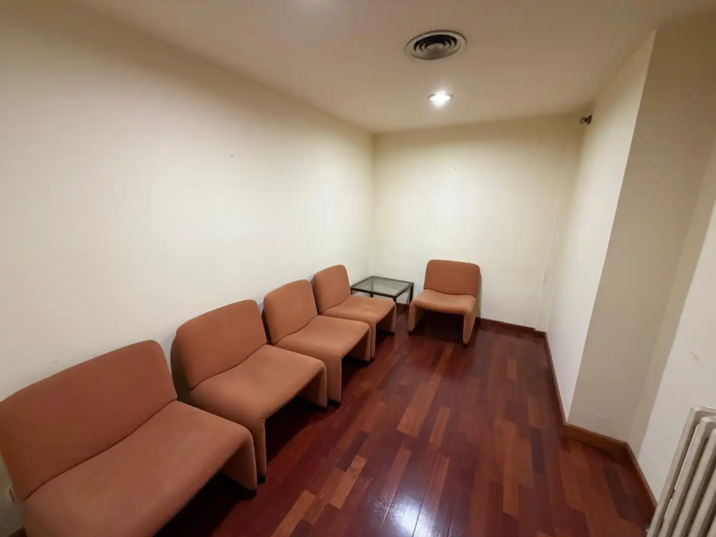 Office for rent in Girona  with Air Conditioner and Heating
