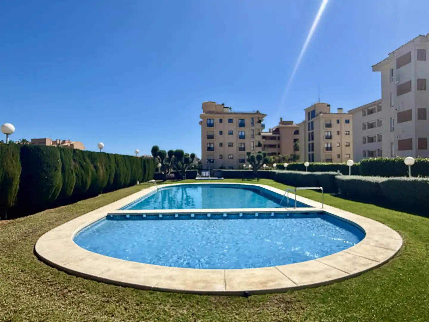 Piscina de Pis en venda en L'Alfàs del Pi amb Aire condicionat, Terrassa i Piscina comunitària