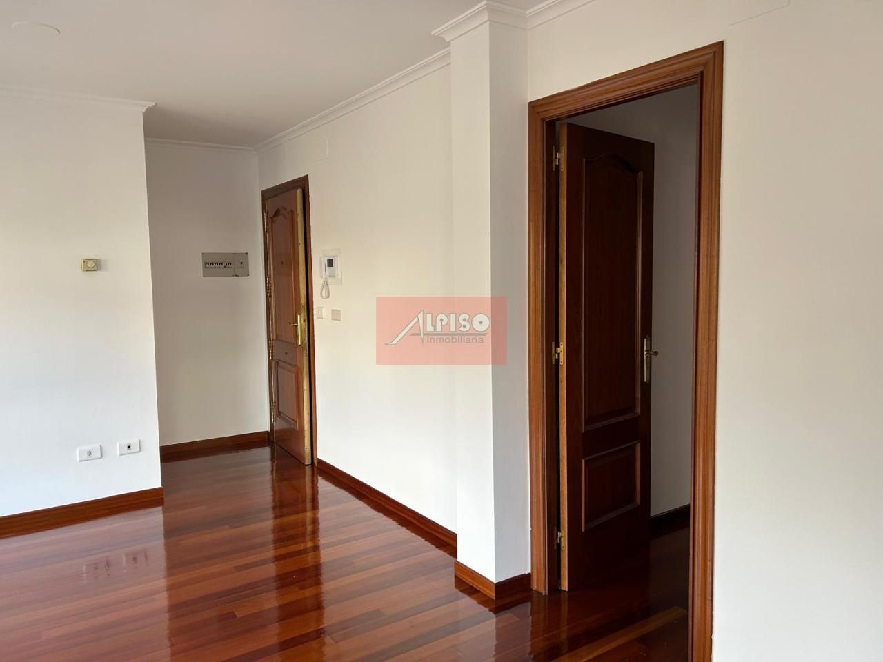 Pis en venda en Ourense Capital  amb Calefacció i Parquet