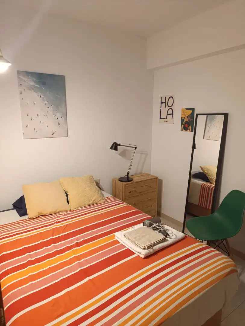 Dormitori de Pis per a compartir en Barcelona amb Aire condicionat, Calefacció i Terrassa