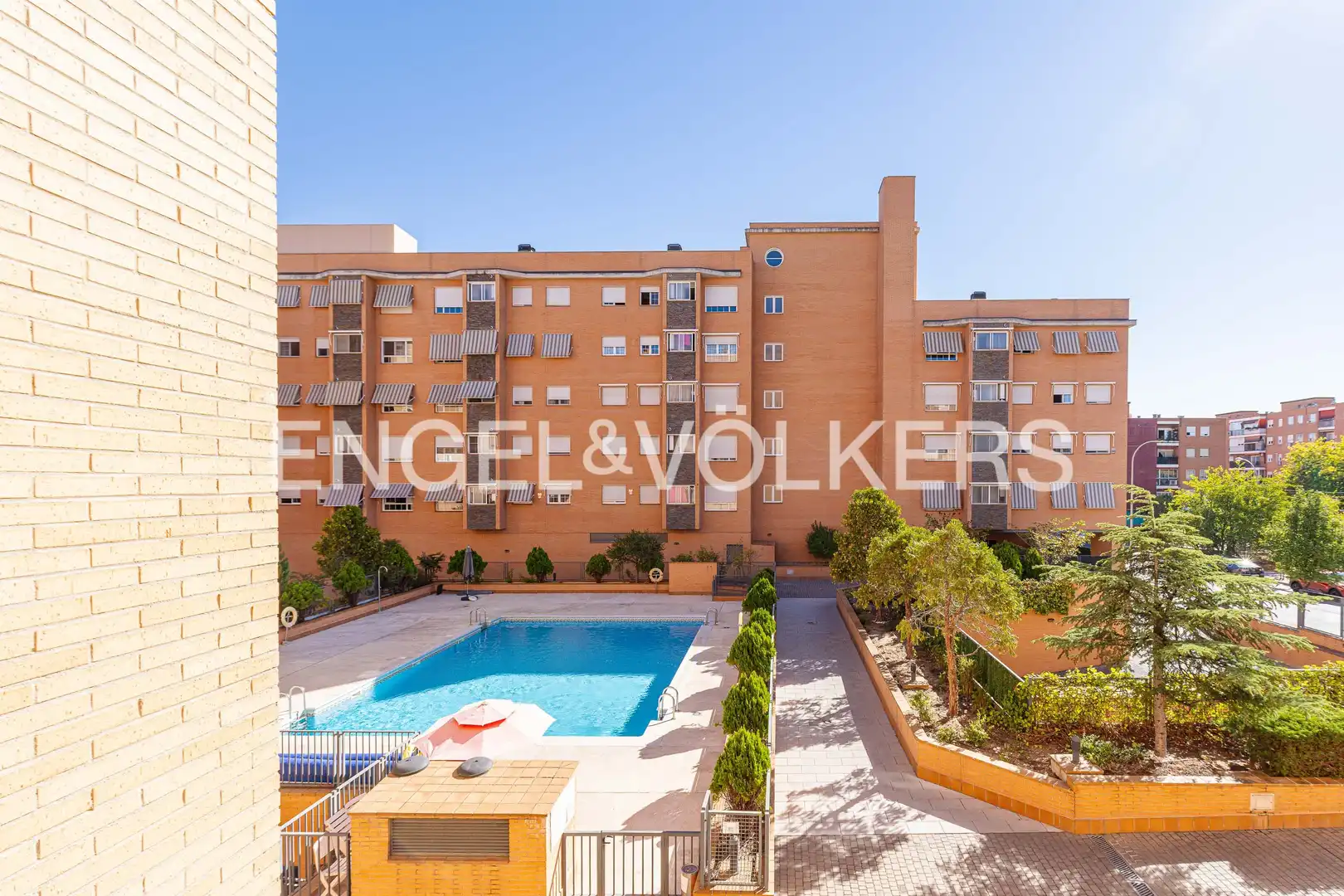 Piscina de Piso en venta en Coslada con Aire acondicionado, Calefacción y Parquet