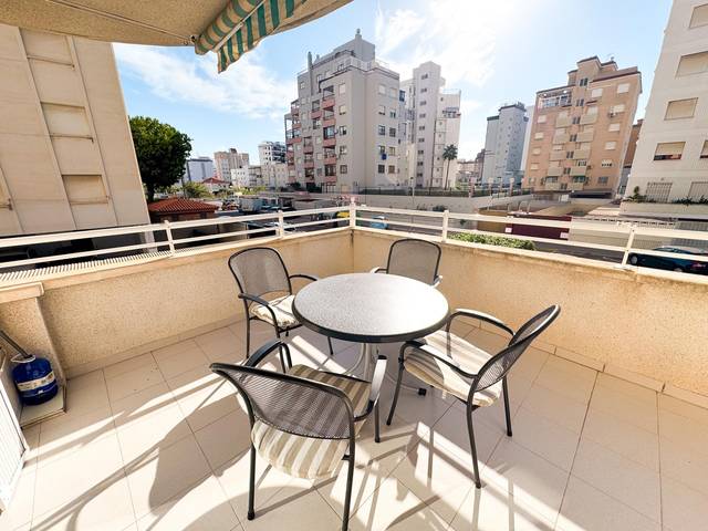 Apartamento en Alquiler en Calle la rábida, 30 en Playa de Gandia