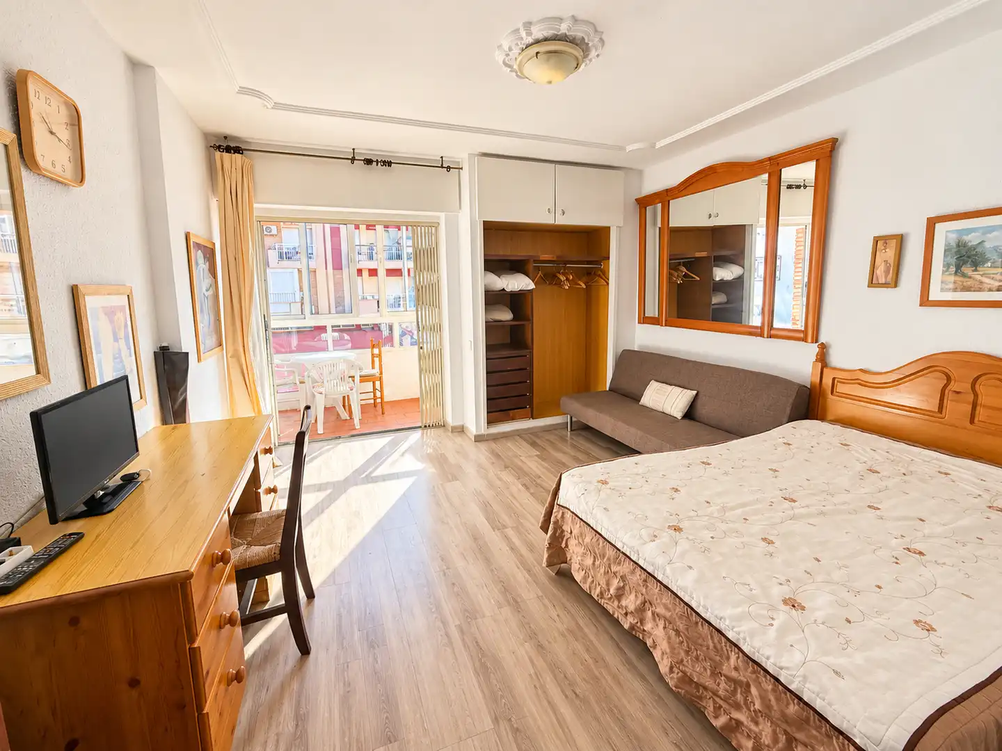 Habitación de Piso en venta en Benalmádena con Terraza y Amueblado