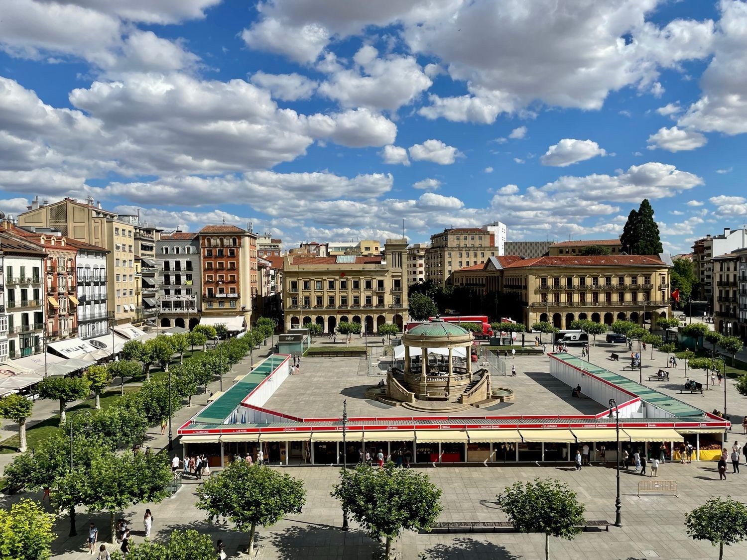 Vista exterior de Pis de lloguer en  Pamplona / Iruña amb Calefacció, Balcó i Alarma