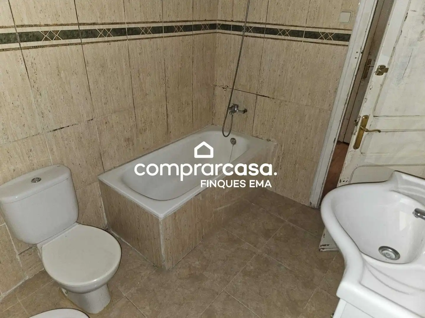 Baño de Piso en venta en Barcelona con Balcón