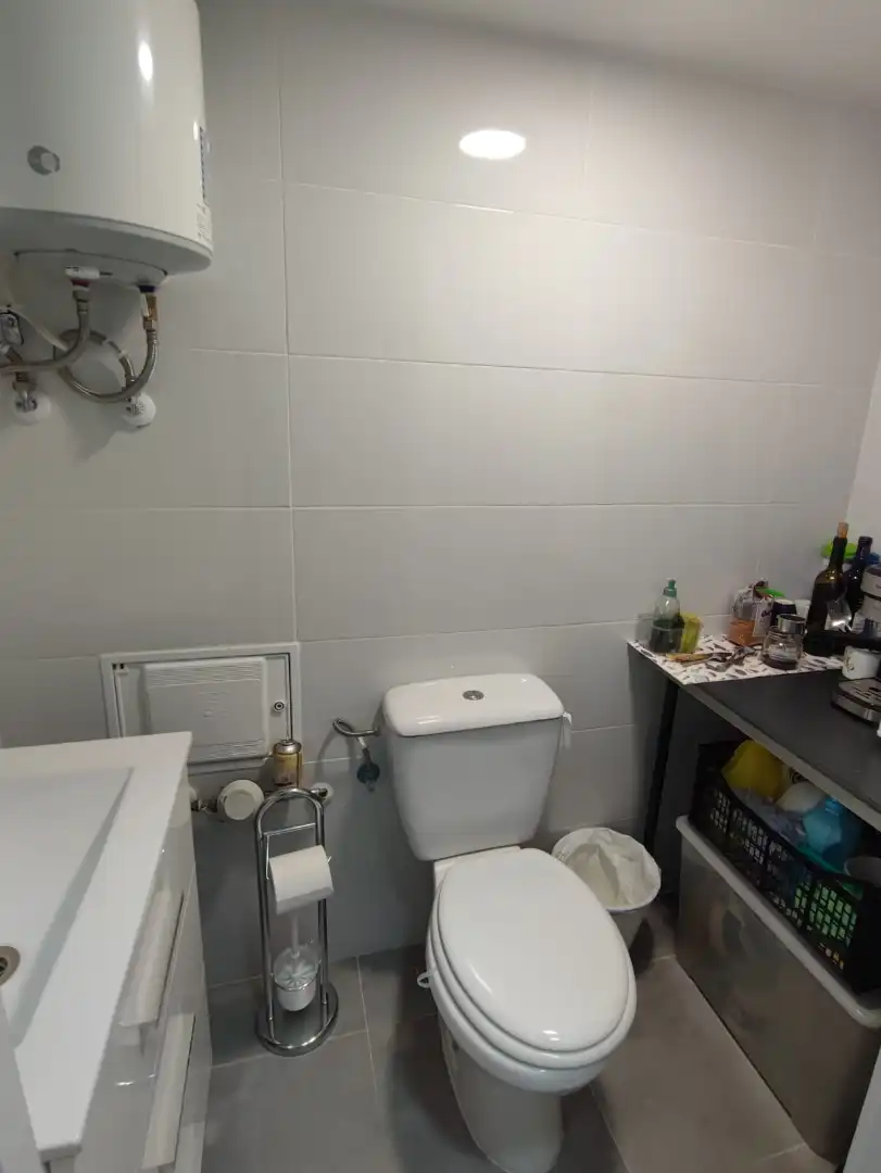 Bathroom of Commercial properties for sale in Alcalá de Henares  with Air Conditioner