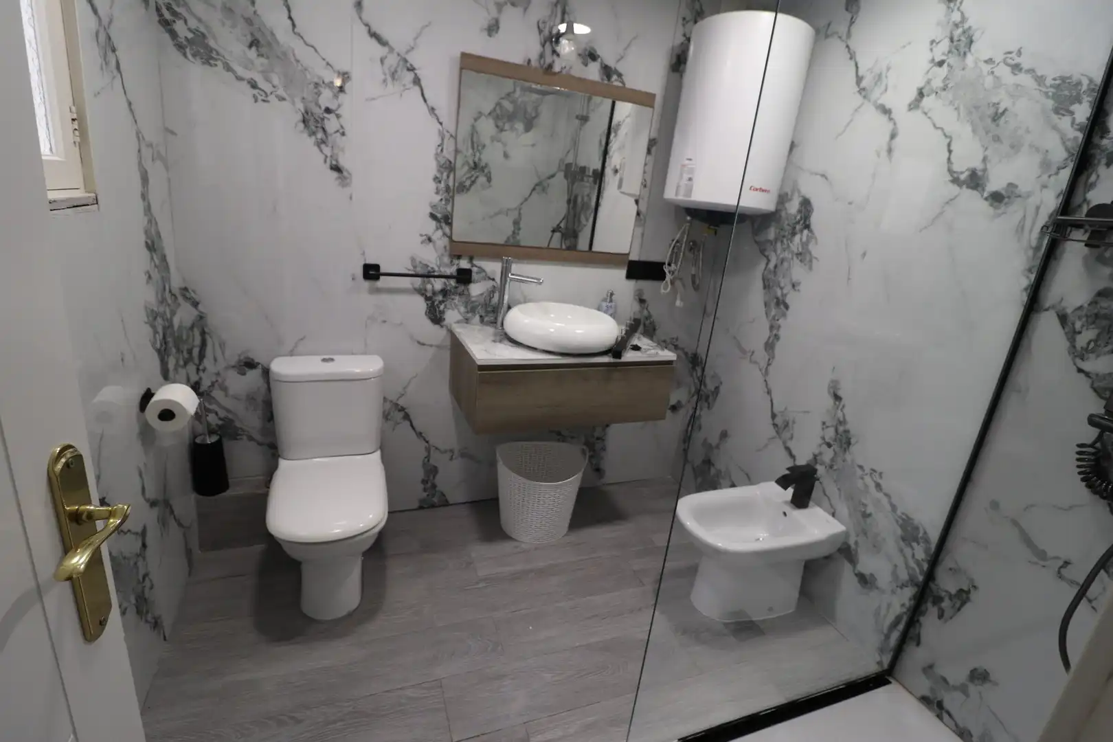 Baño de Piso en venta en  Palma de Mallorca con Aire acondicionado, Amueblado y Horno