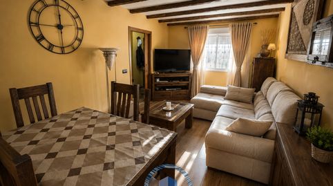 Foto 3 de Casa adosada en venta en Calle Padua, Avenida de Europa, Montequinto