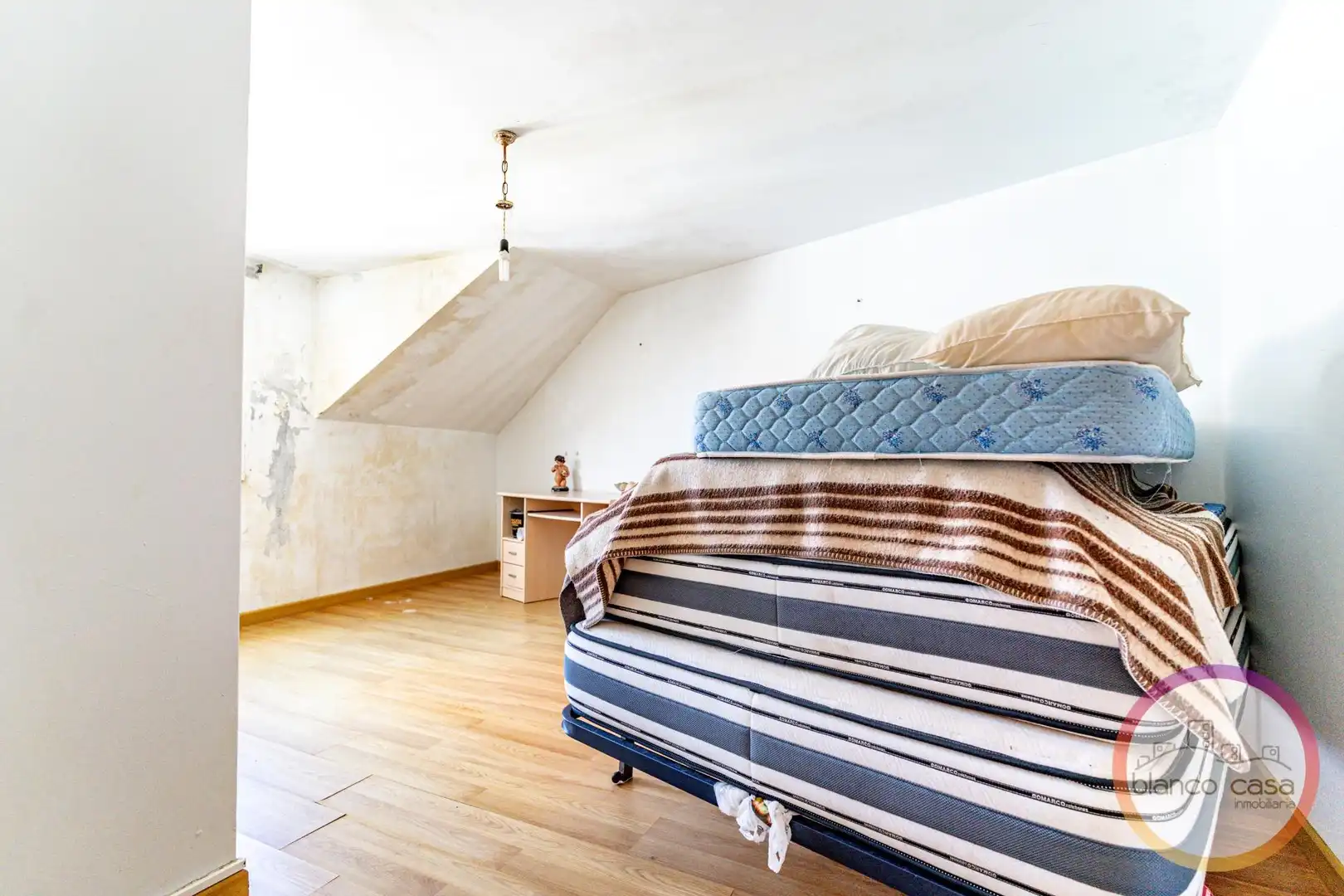 Bedroom of Houses for sale in Laxe  with Heating and Terrace