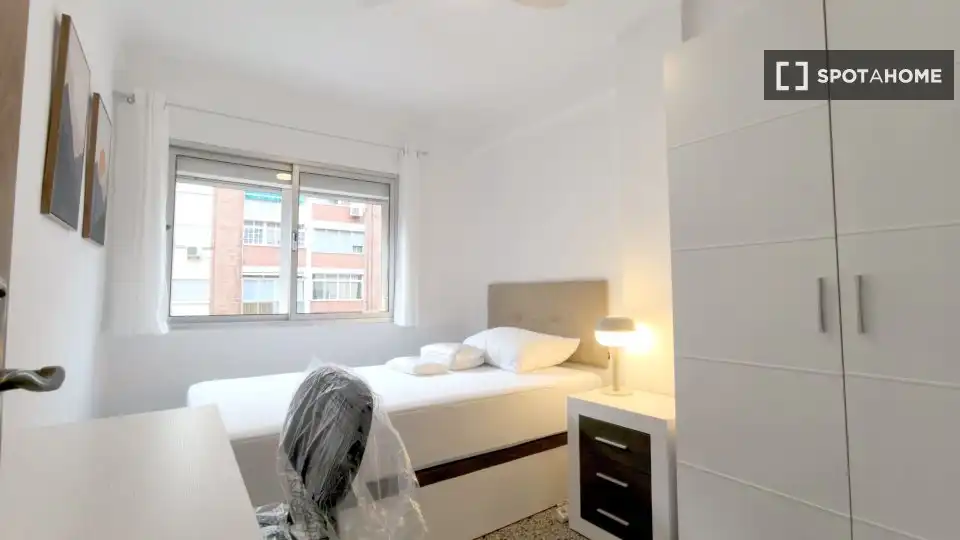 Habitación de Piso para compartir en Carretera de Cádiz