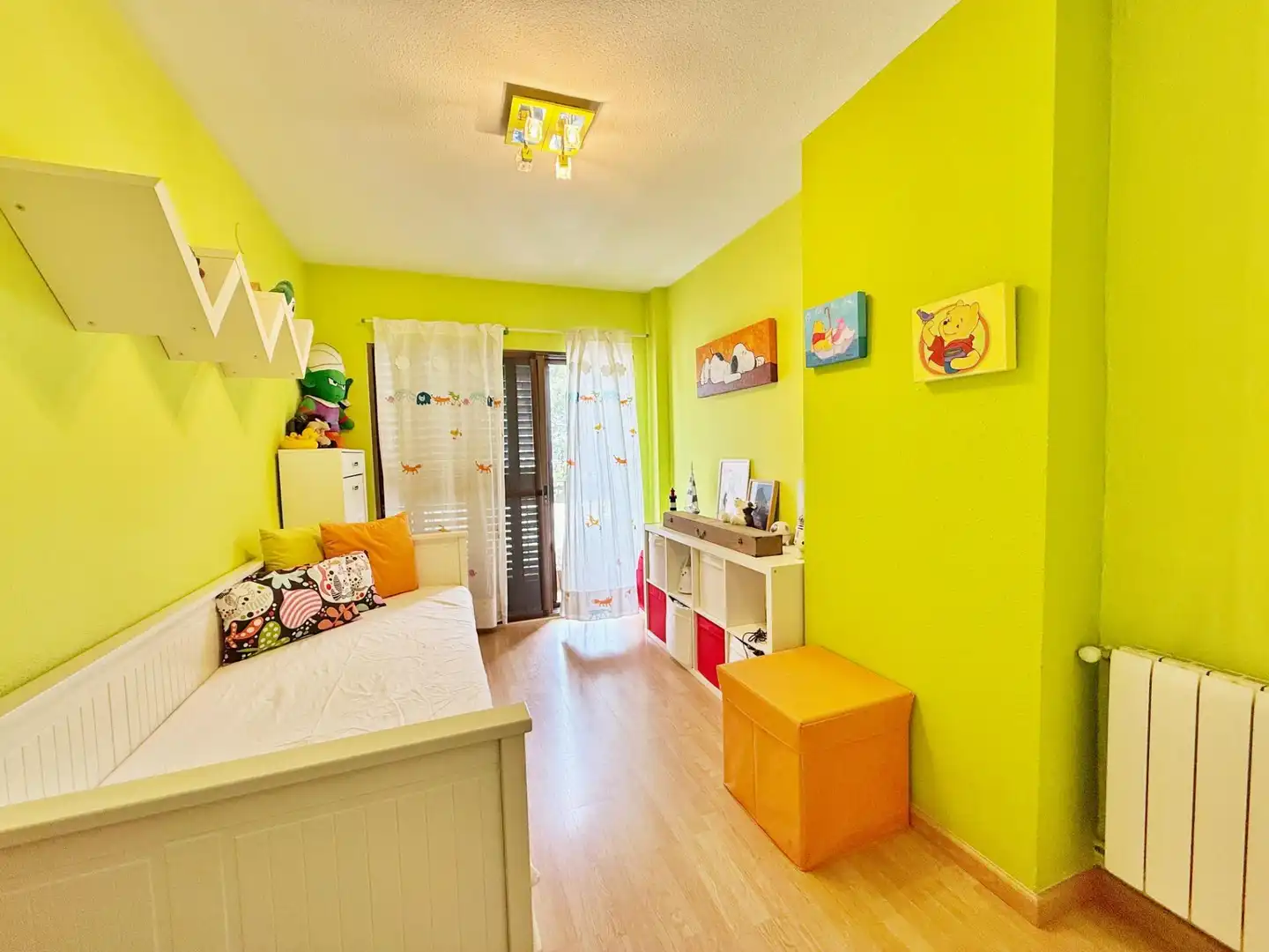Habitación de Casa adosada en venta en Paterna con Aire acondicionado, Jardín privado y Trastero