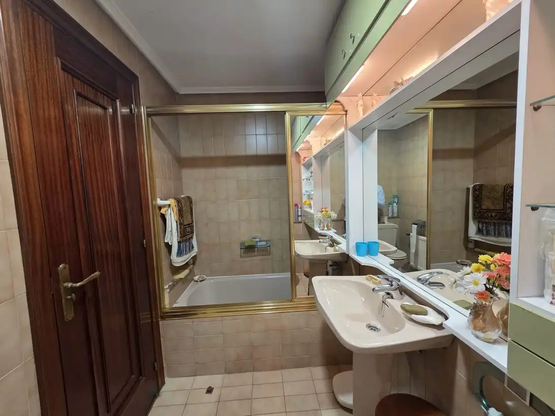 Baño de Piso en venta en Madrid con Aire acondicionado, Calefacción y Terraza