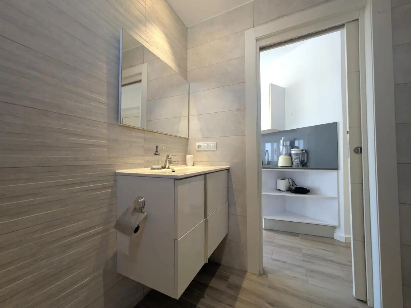 Badezimmer von Dachboden zur Miete in Valencia mit Klimaanlage, Heizung und Terrasse