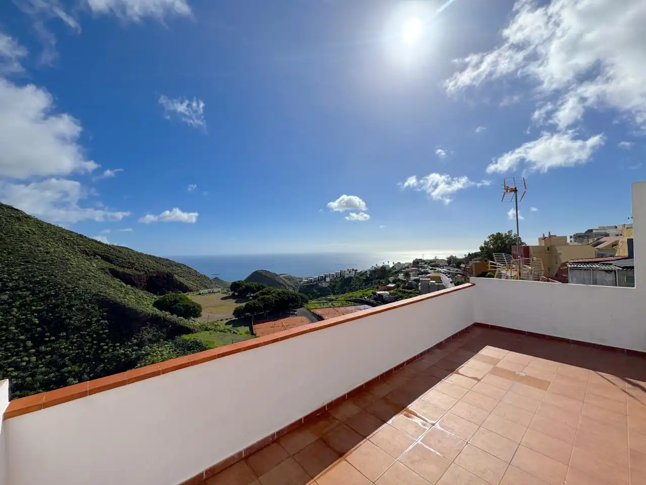Vista exterior de Casa o chalet en venta en Santa Cruz de Tenerife con Terraza