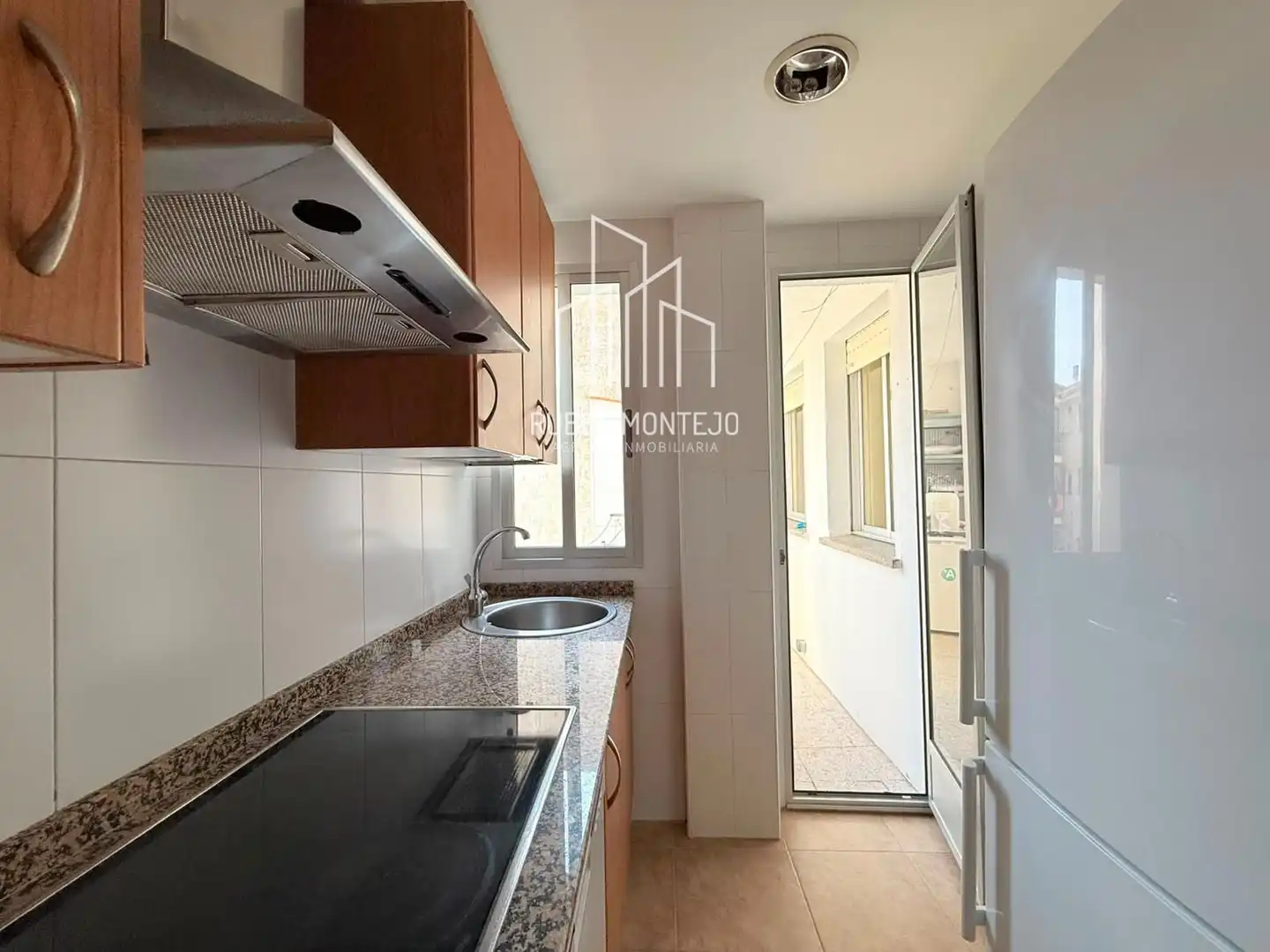 Cocina de Piso de alquiler en Salamanca con Calefacción, Terraza y Horno