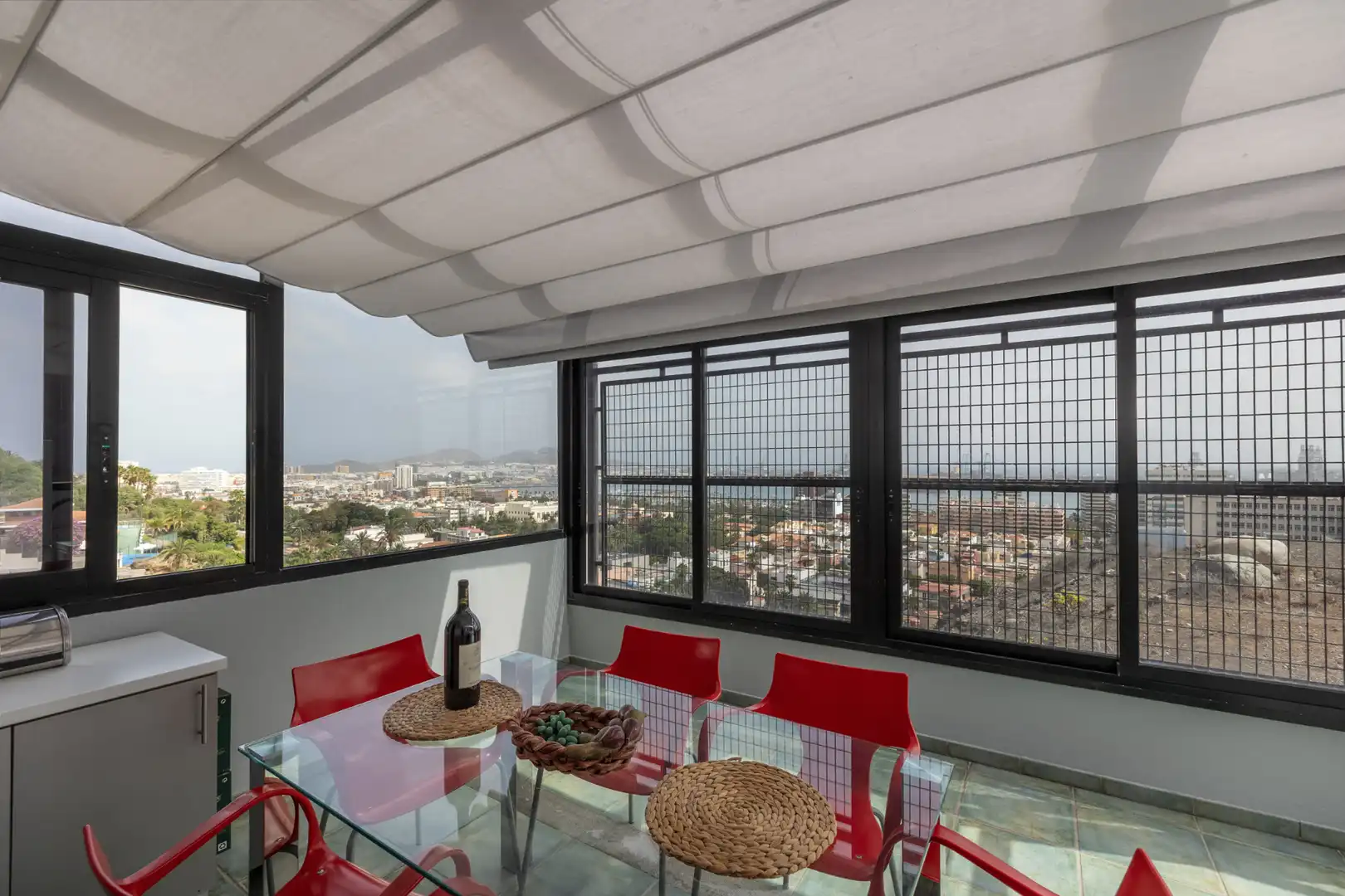 Terrassa de Casa o xalet en venda en Las Palmas de Gran Canaria amb Aire condicionat, Terrassa i Moblat
