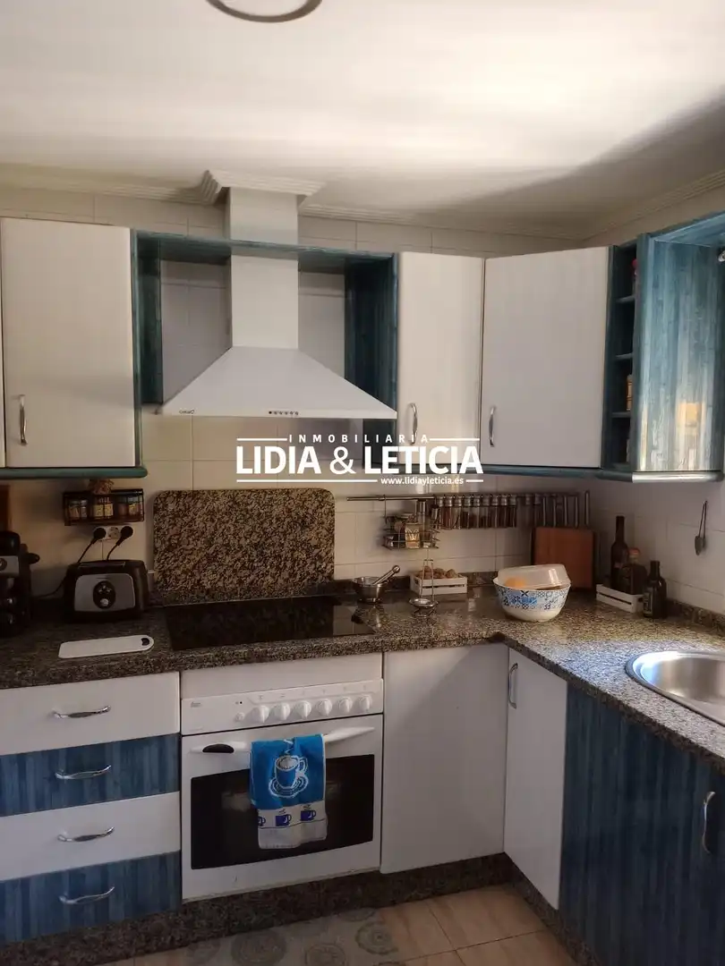 Cuina de Pis en venda en Alcalá de Guadaira amb Aire condicionat, Calefacció i Jardí privat