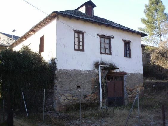 Außenansicht von Country house zum verkauf in Toral de los Vados mit Abstellraum