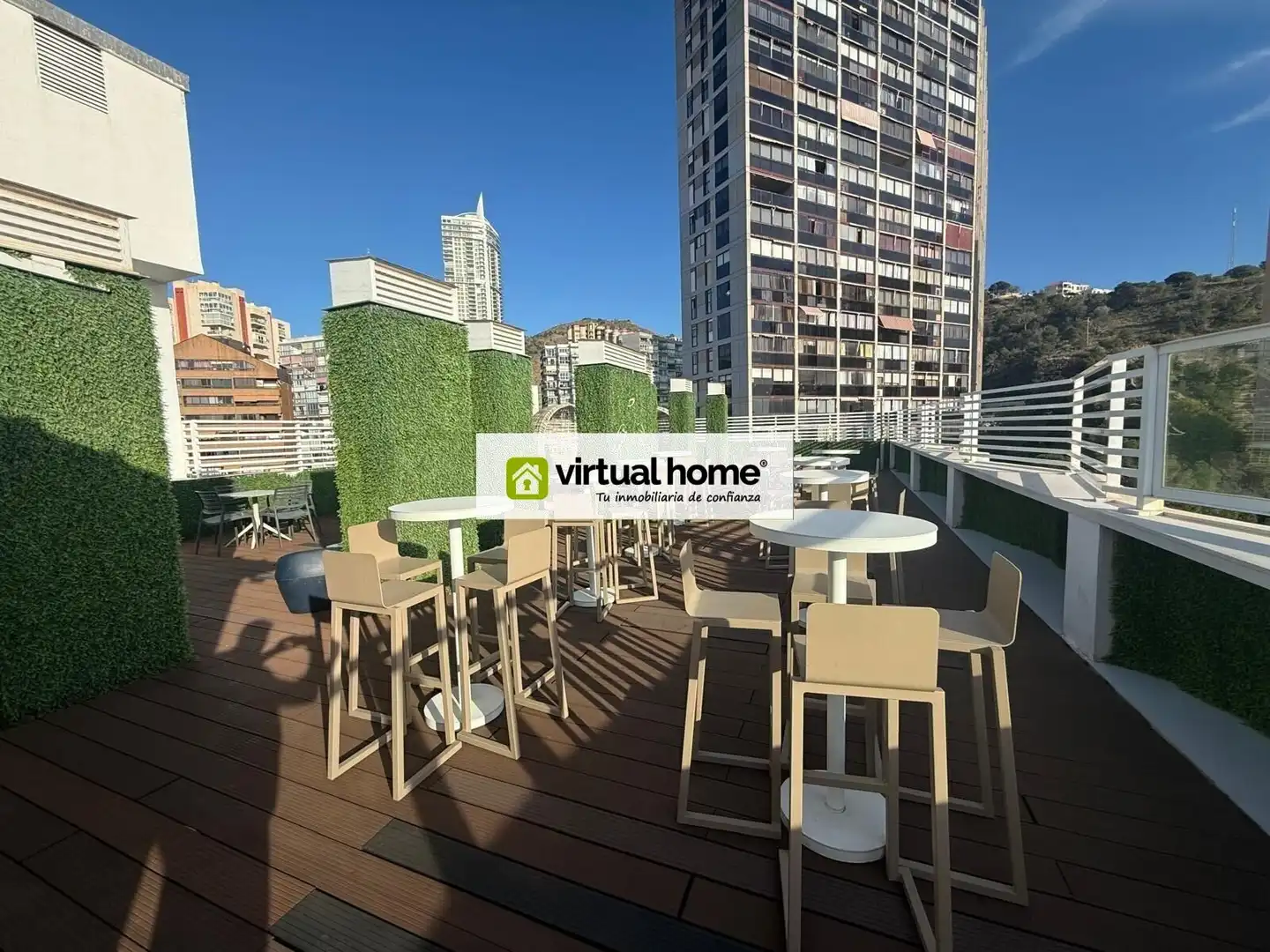 Terrassa de Pis de lloguer en Benidorm amb Aire condicionat, Calefacció i Moblat