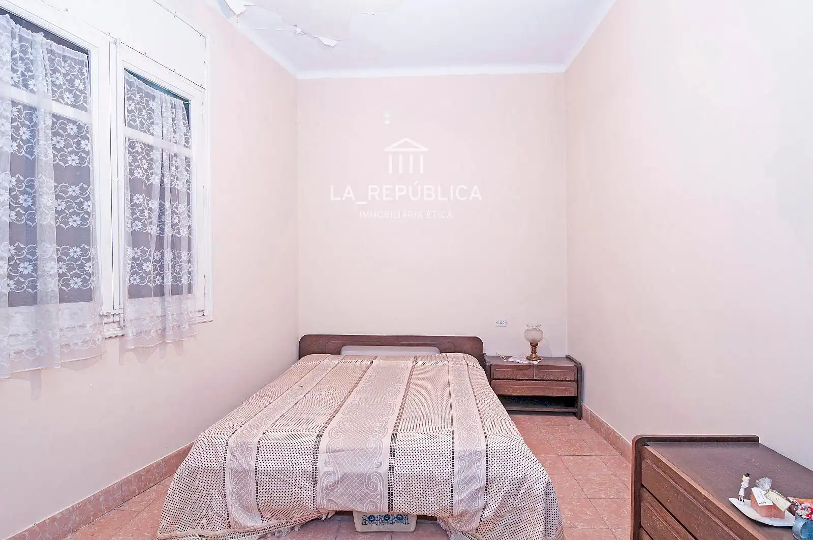 Habitación de Casa o chalet en venta en Mataró con Calefacción, Terraza y Trastero