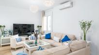 Living room of Flat for sale in  Barcelona Capital  with Air Conditioner, Heating and Balcony