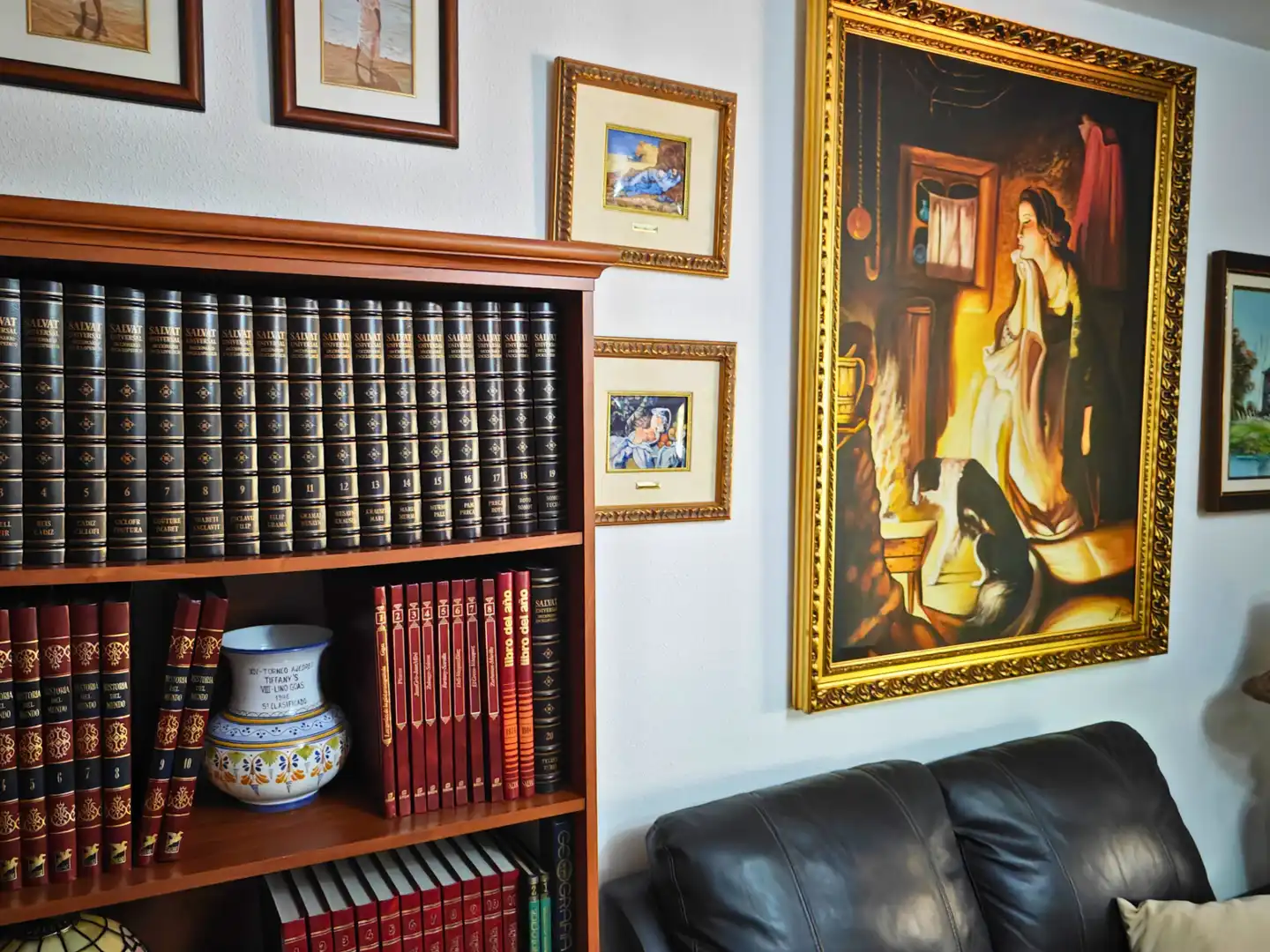 Living room of Detached homes for sale in Parla  with Air Conditioner, Heating and Private garden