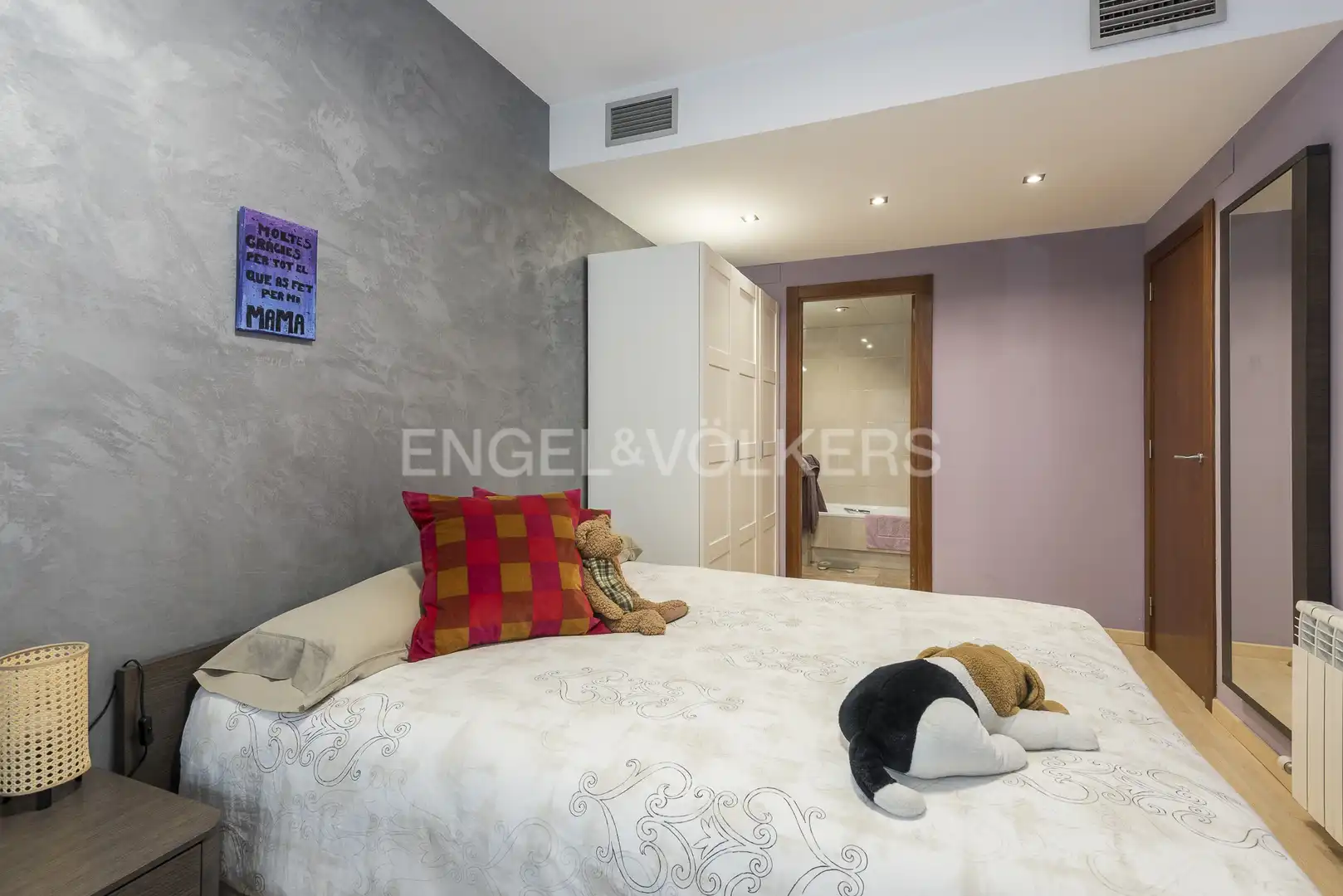 Bedroom of Flat for sale in Vilanova i la Geltrú  with Air Conditioner, Heating and Private garden