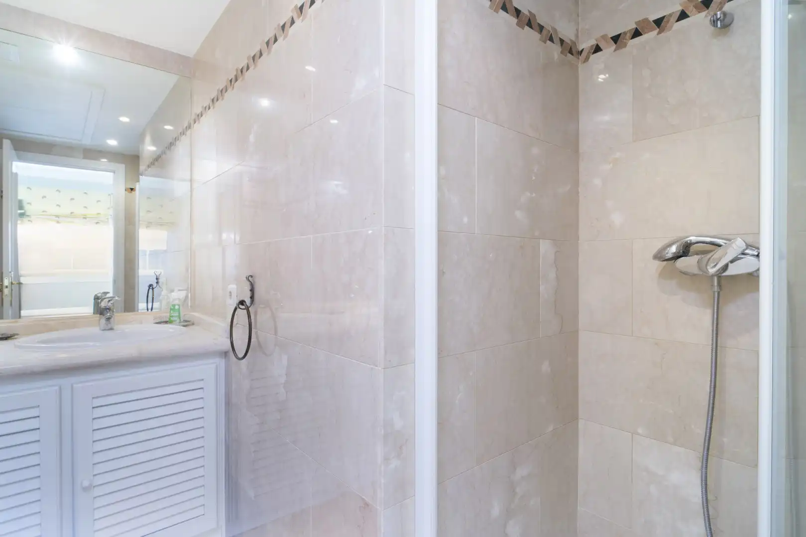 Penthouse with terrace for sale in Nueva Andalucía, imagen 17