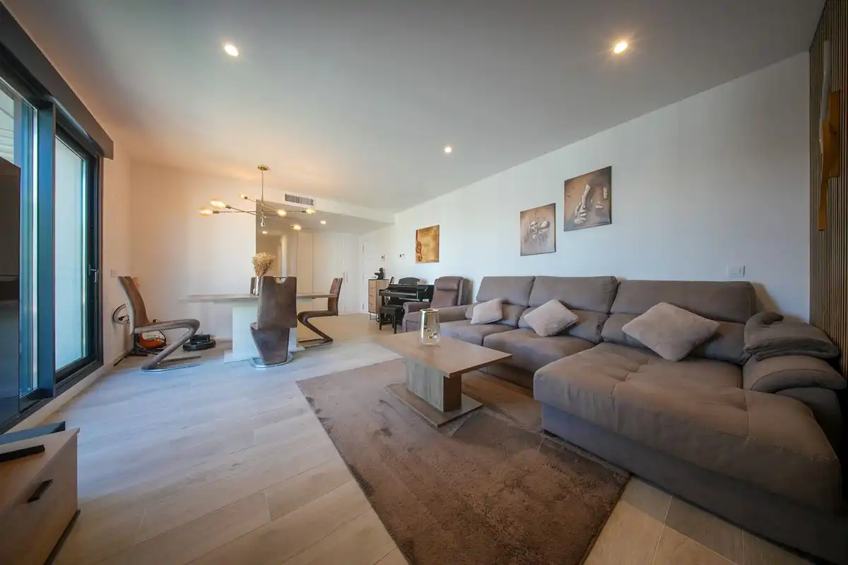 Sala de estar de Ático en venta en Alcalá de Henares con Aire acondicionado, Calefacción y Jardín privado