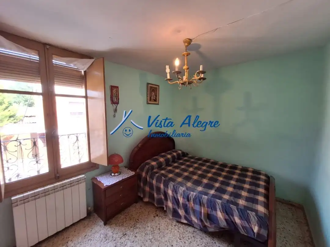 Habitación de Casa o chalet en venta en Cihuri con Calefacción, Terraza y Trastero