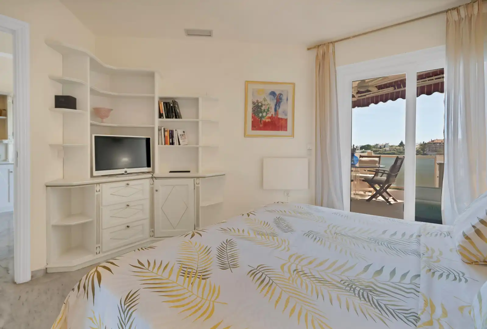 Habitación de Ático de alquiler en Marbella con Aire acondicionado, Calefacción y Jardín privado