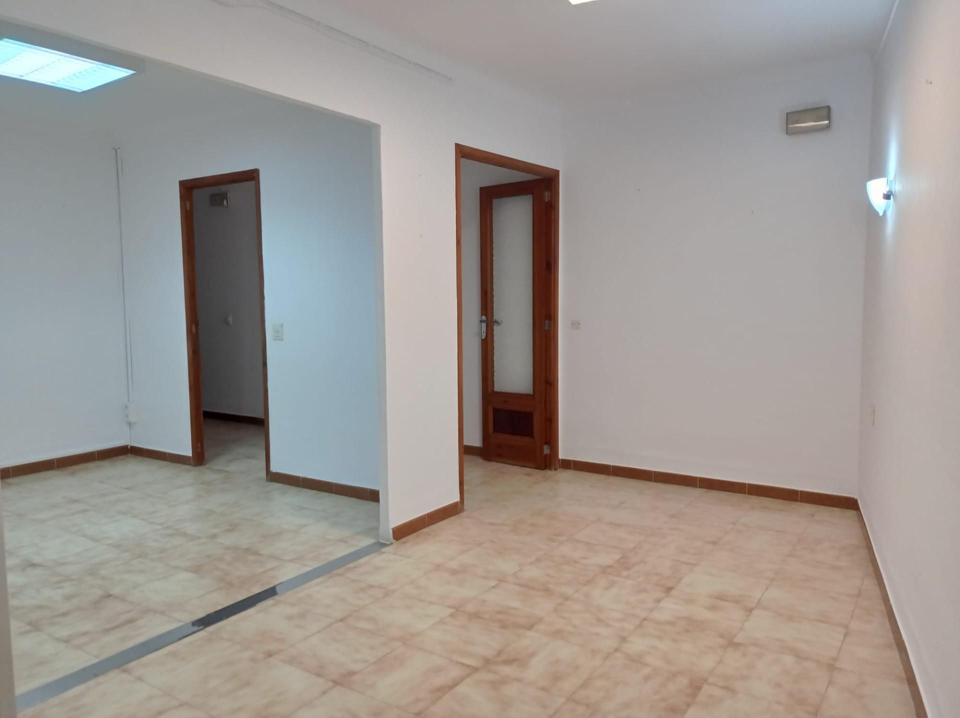Office to rent in Inca