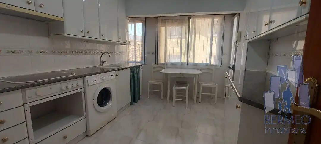 Cocina de Piso en venta en Bermeo con Calefacción y Balcón