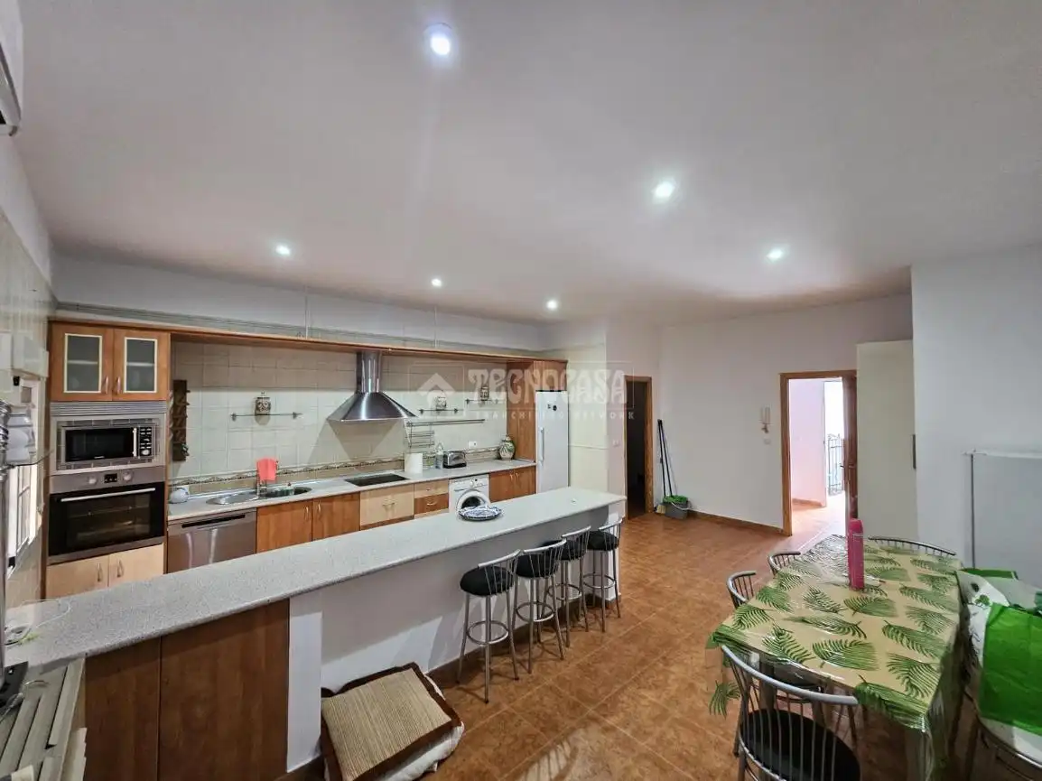 Kitchen of Detached homes for sale in El Puente del Arzobispo  with Heating