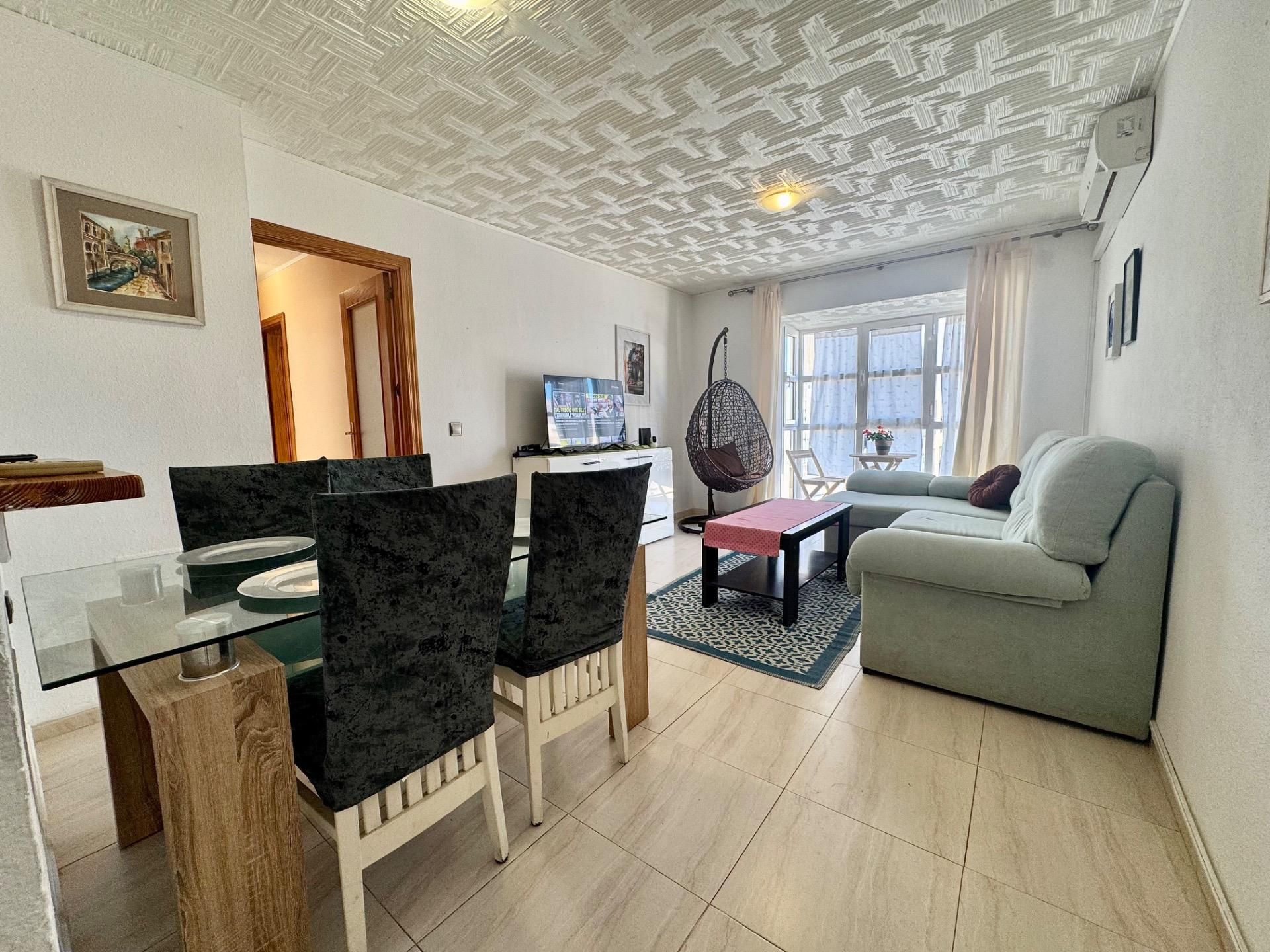 Sala d'estar de Àtic en venda en Roquetas de Mar amb Aire condicionat