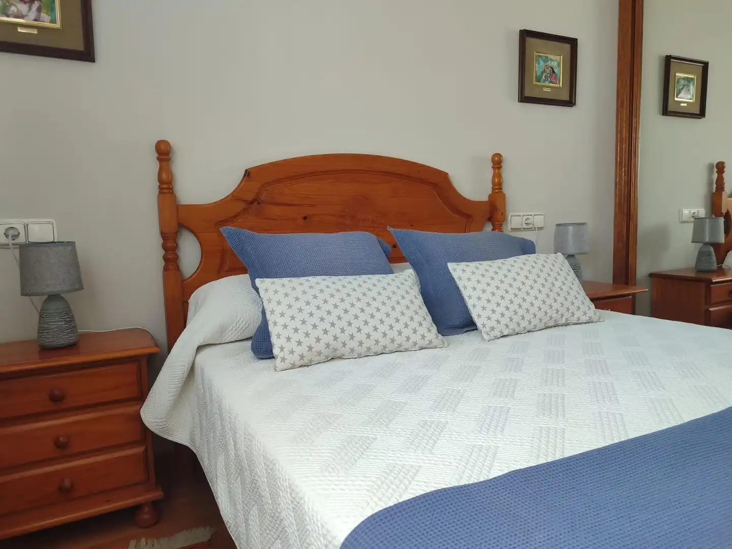 Habitación de Piso de alquiler en Oviedo  con Calefacción y Amueblado