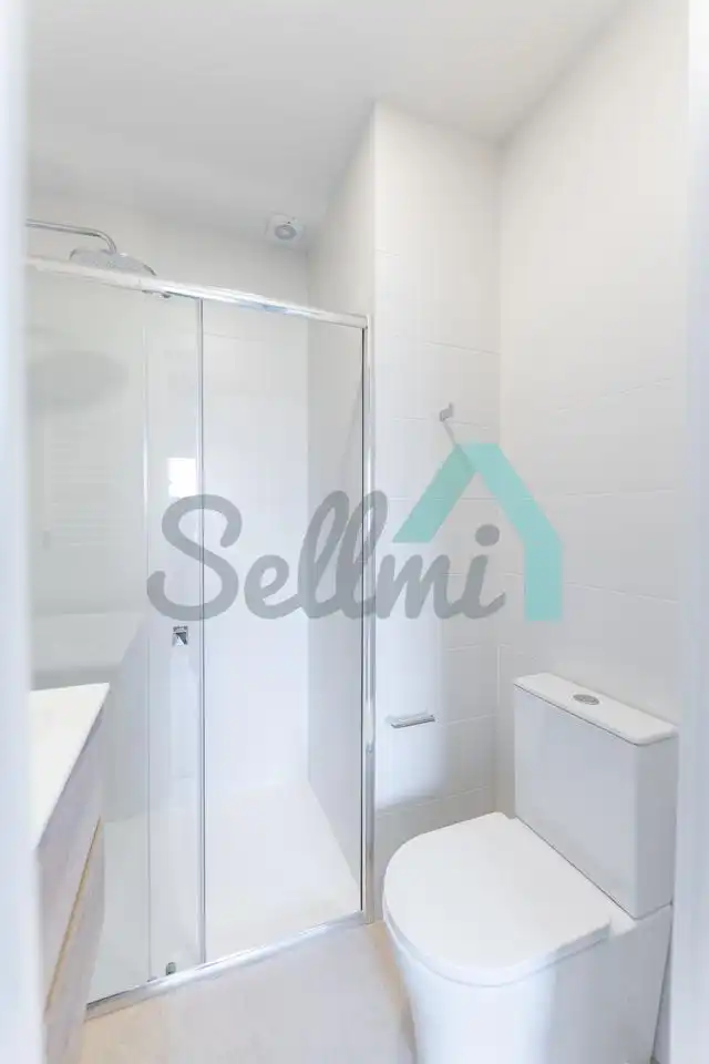 Baño de Piso en venta en Gijón  con Calefacción