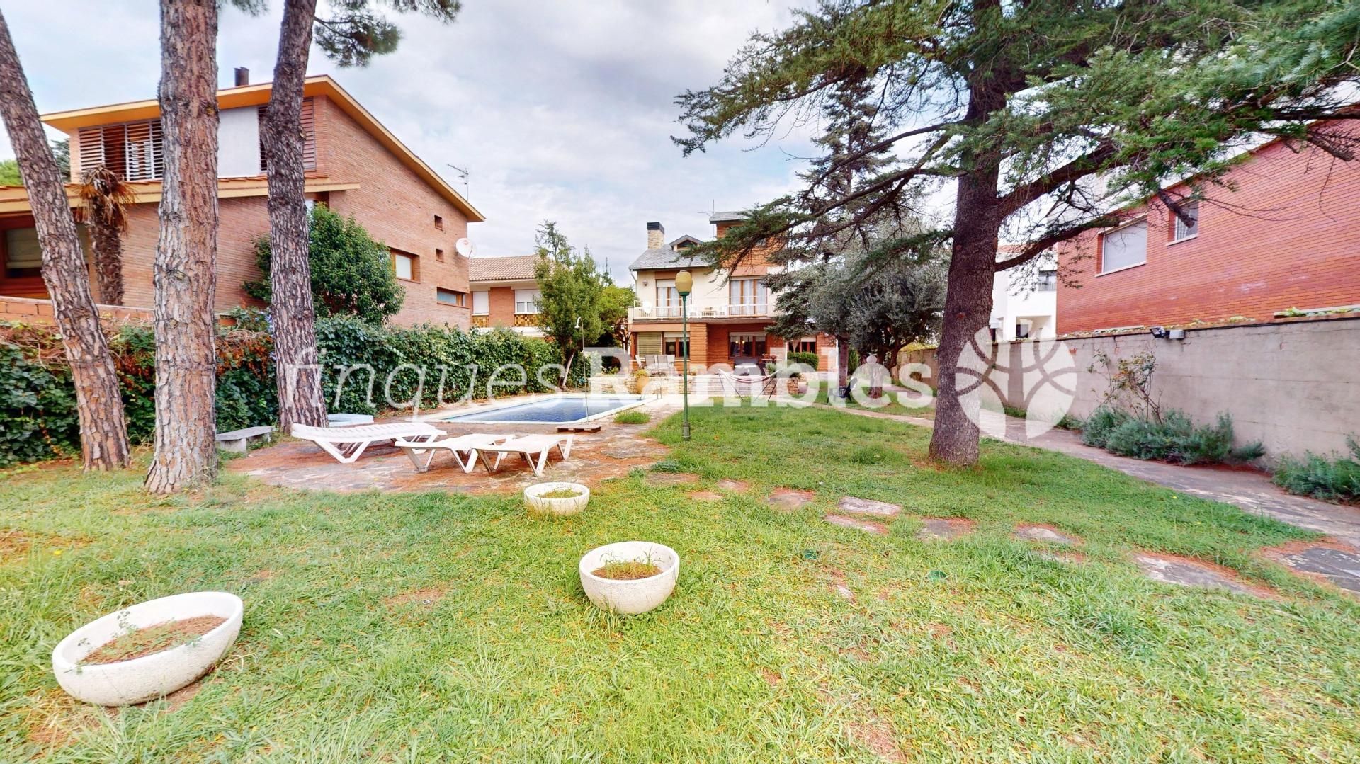 Jardí de Casa o xalet en venda en Igualada amb Calefacció, Jardí privat i Terrassa