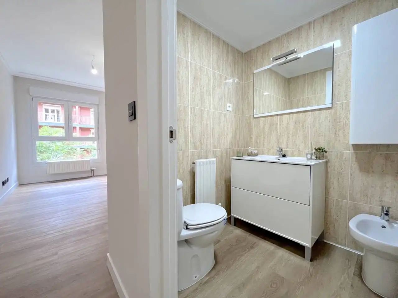 Bathroom of Flat for sale in Bilbao   with Heating and Storage room