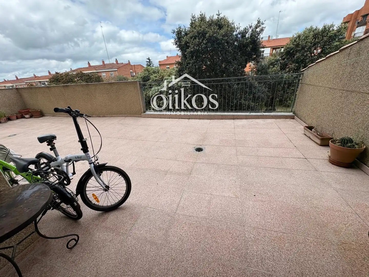 Parking de Piso en venta en Terradillos con Calefacción, Trastero y Amueblado