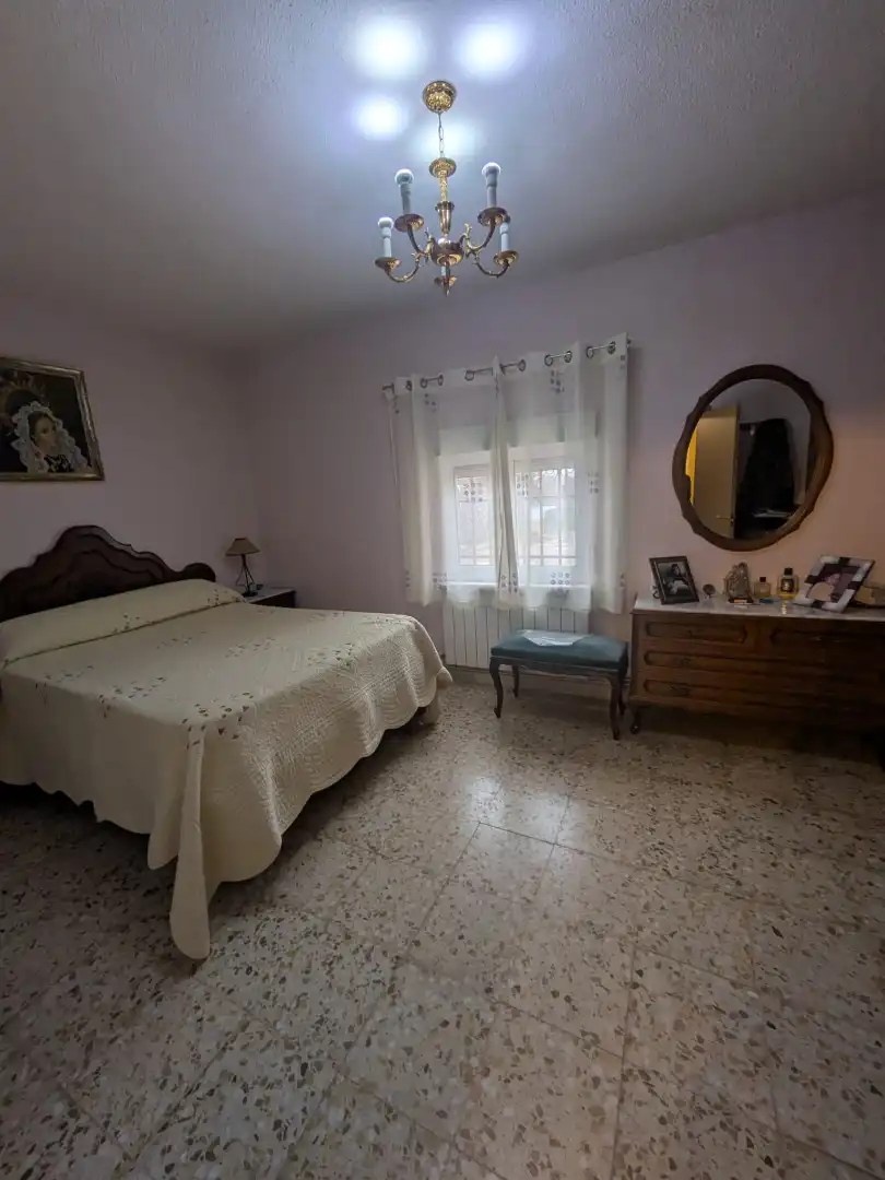 Dormitori de Finca rústica en venda en Morata de Tajuña amb Calefacció, Jardí privat i Piscina