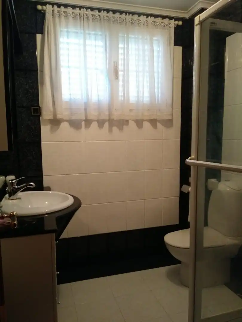Baño de Casa o chalet de alquiler en Castro-Urdiales con Calefacción, Jardín privado y Parquet