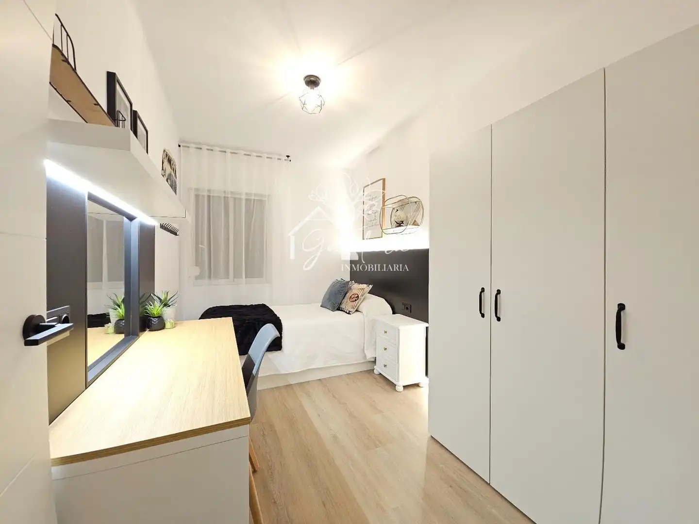 Habitación de Piso de alquiler en Narón con Calefacción