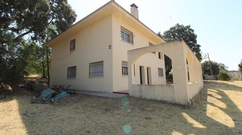 Chalet independiente con gran parcela en Caraquiz, Bild 3