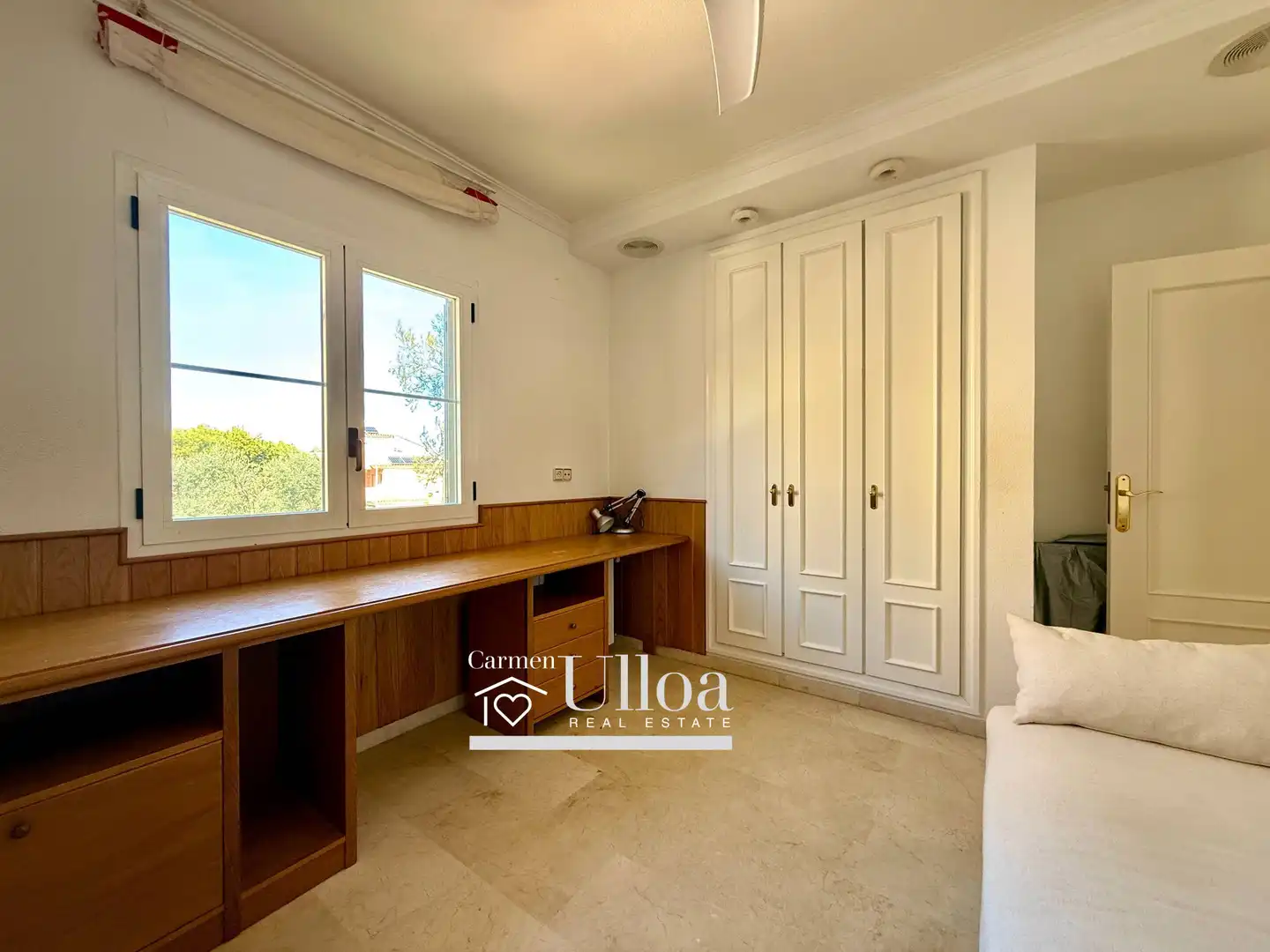 Dormitori de Casa o xalet en venda en Alicante / Alacant amb Aire condicionat, Calefacció i Jardí privat
