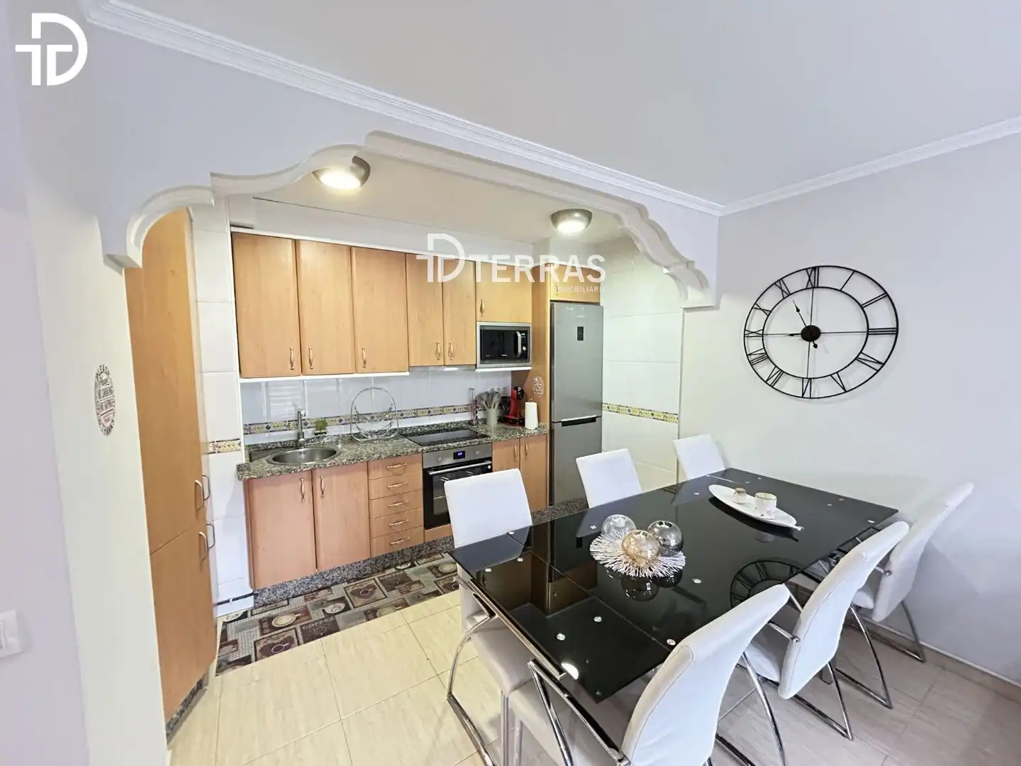 Cocina de Piso en venta en Poio con Calefacción, Trastero y Amueblado