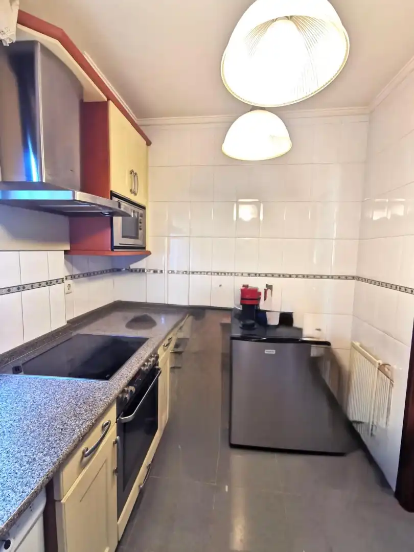 Cocina de Casa adosada en venta en Castro-Urdiales con Calefacción, Jardín privado y Amueblado