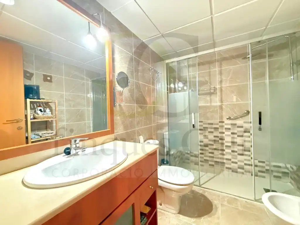 Badezimmer von Wohnung zum Verkauf in Monistrol de Montserrat mit Klimaanlage, Balkon und Haustechnik