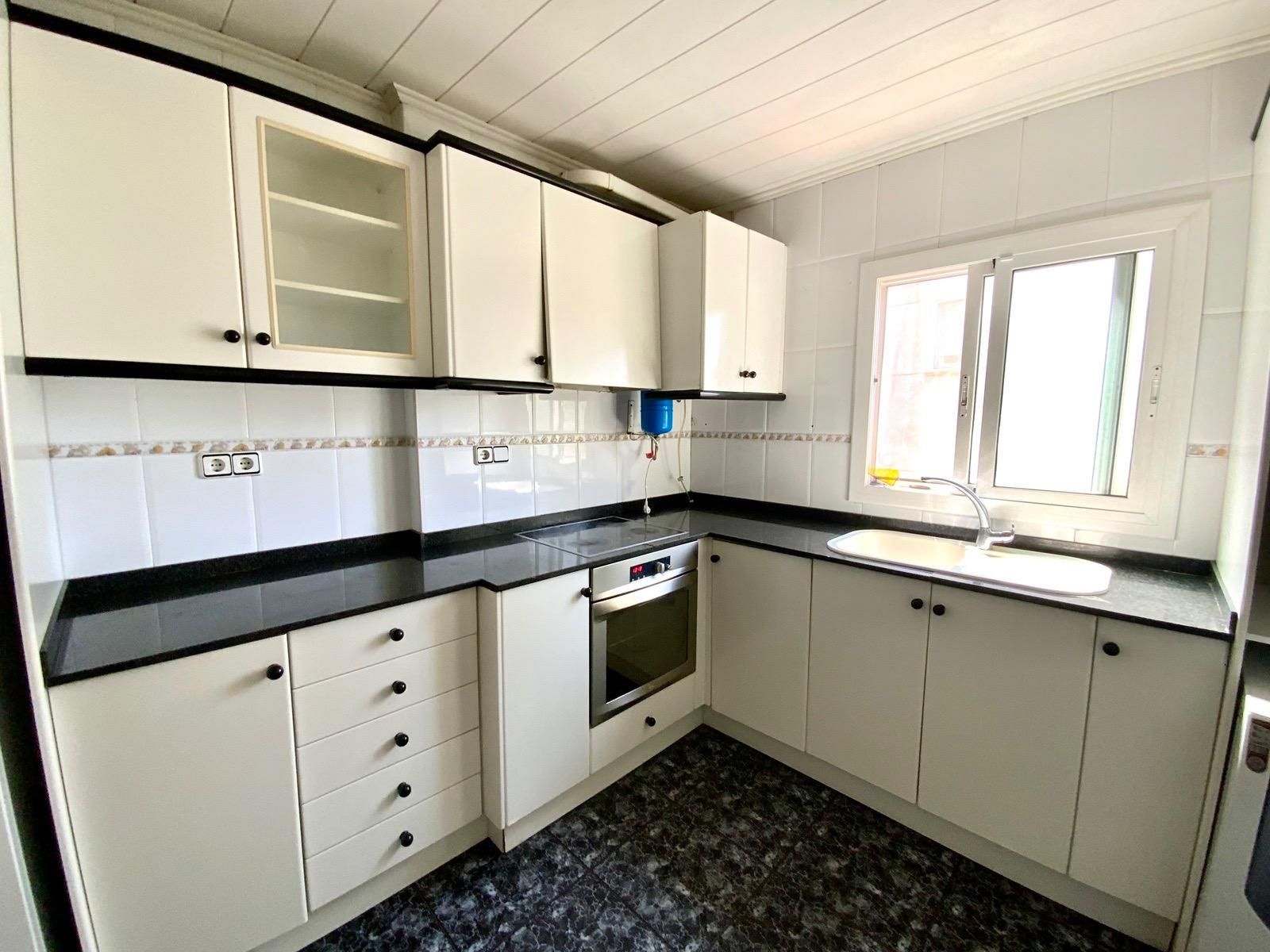 Cocina de Piso en venta en Montgat con Aire acondicionado, Terraza y Balcón