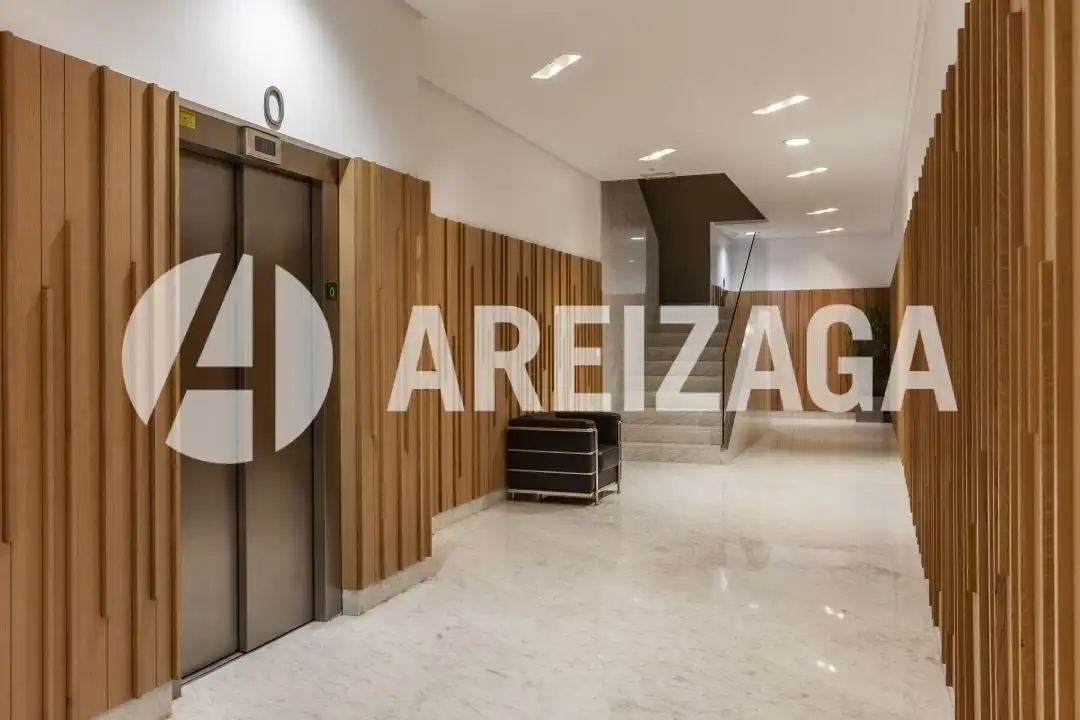 Piso en venta en Donostia - San Sebastián  con Calefacción, Terraza y Balcón